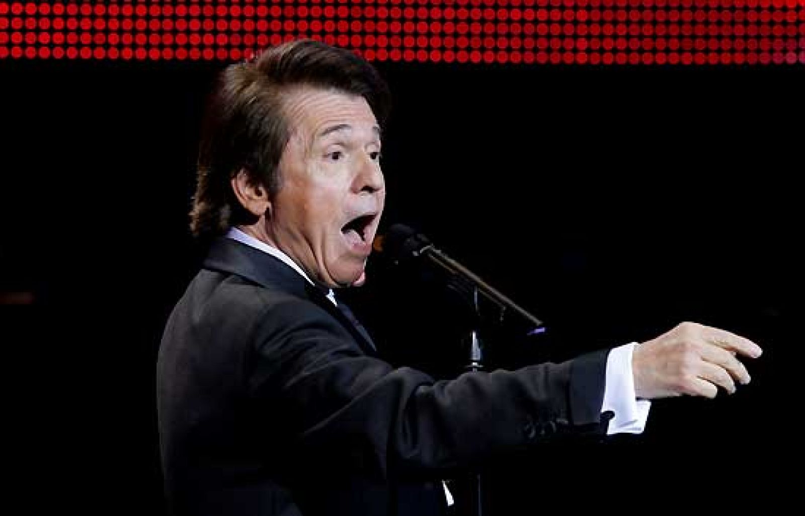 Raphael pone Madrid a sus pies | Ver