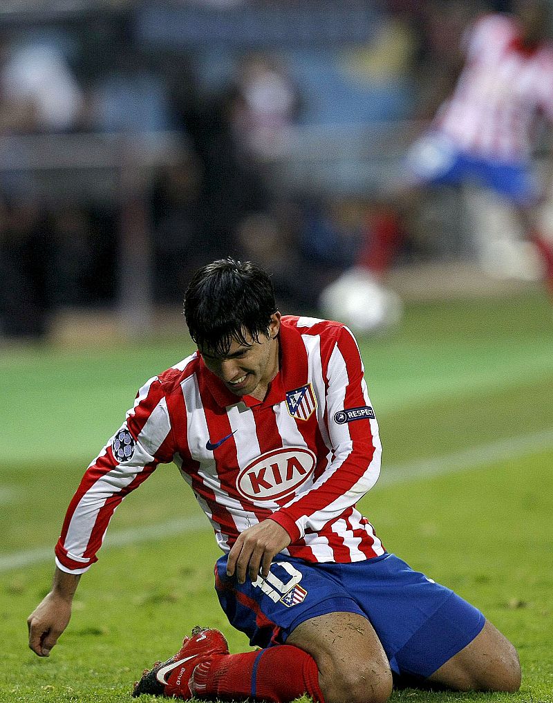 Agüero sólo sufre una sobrecarga