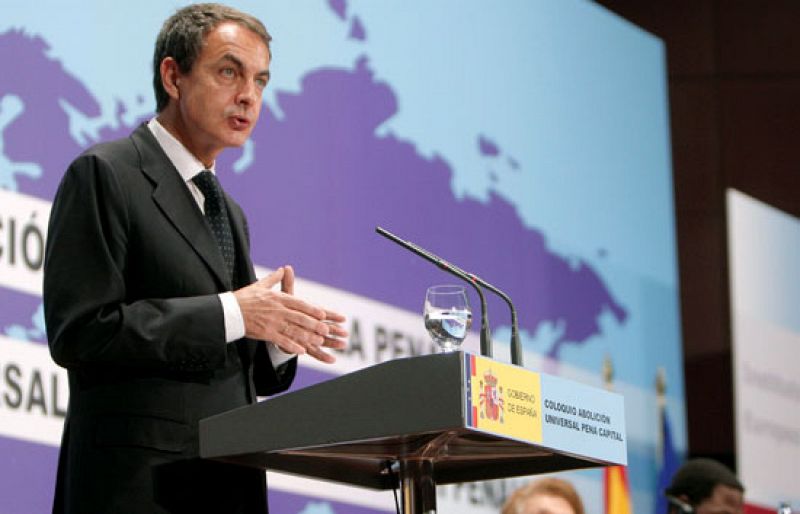 Zapatero aboga por el diálogo con Mauritania para lograr liberar a los secuestrados