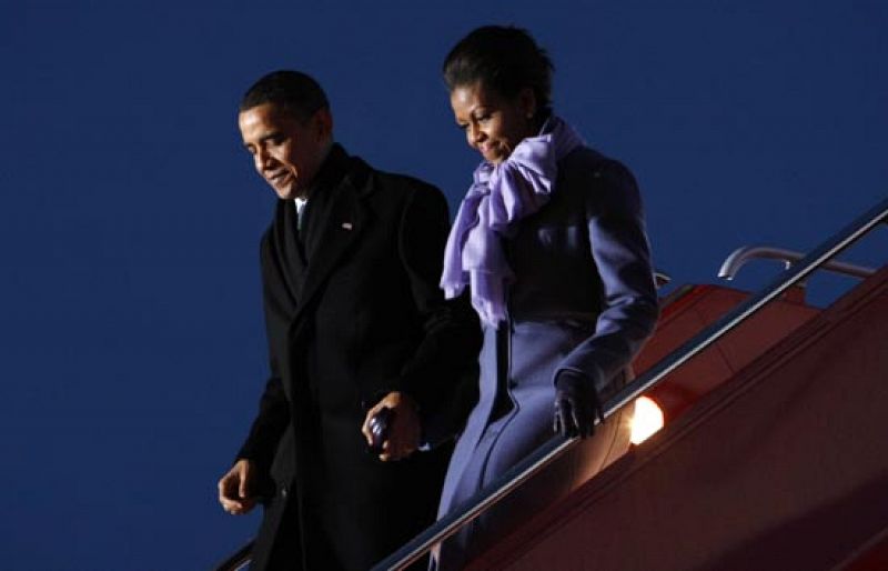Obama llega a Oslo para recoger el Premio Nobel de la Paz