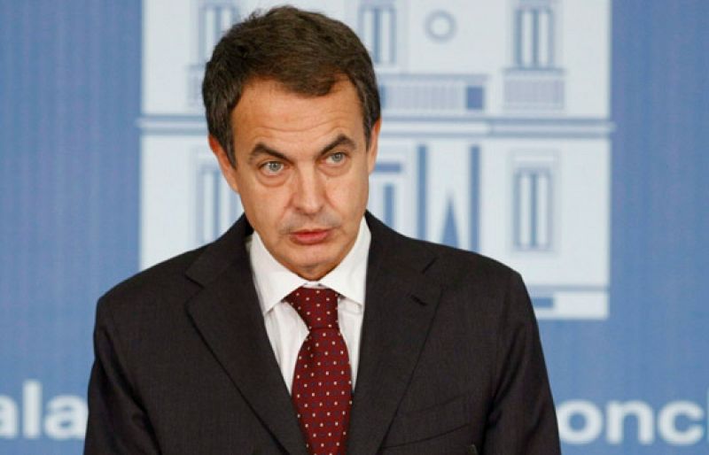 Zapatero defiende la solvencia de España tras la rebaja de las perspectivas de la deuda por S&P