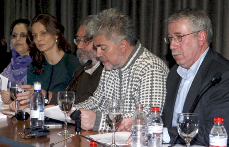 Günter Grass, Saramago, Almodóvar y centenares de artistas piden al Rey que interceda por Haidar