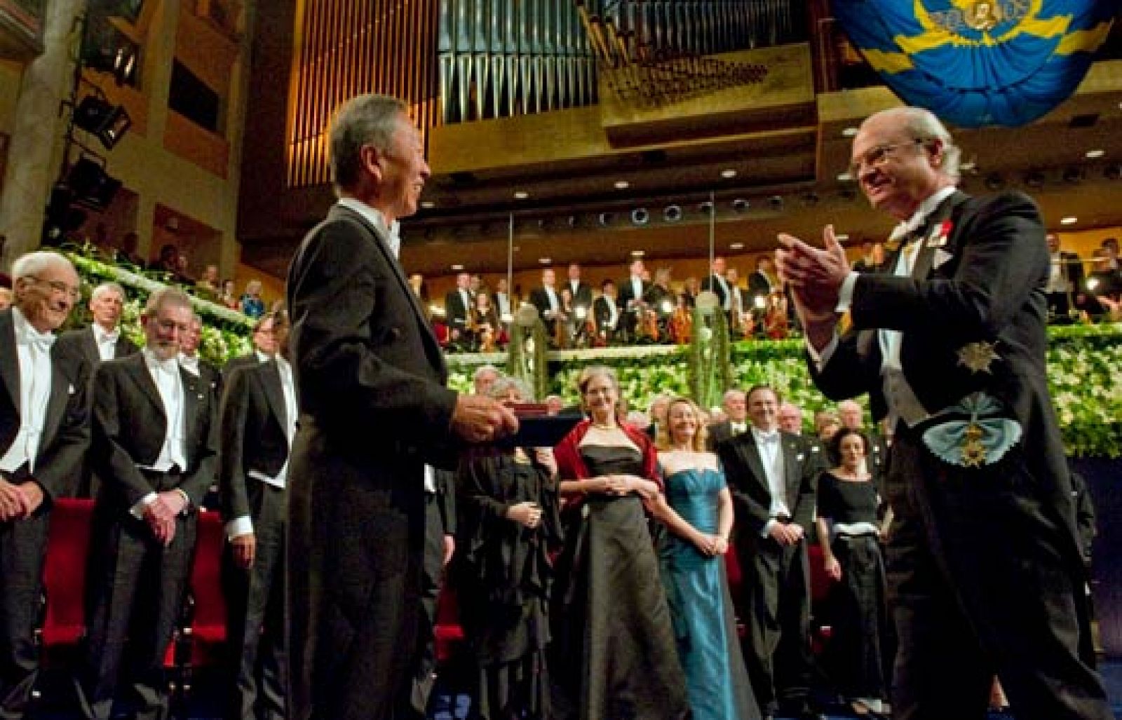 Estocolmo celebra la ceremonia de entrega de los Premios Nobel | Ver