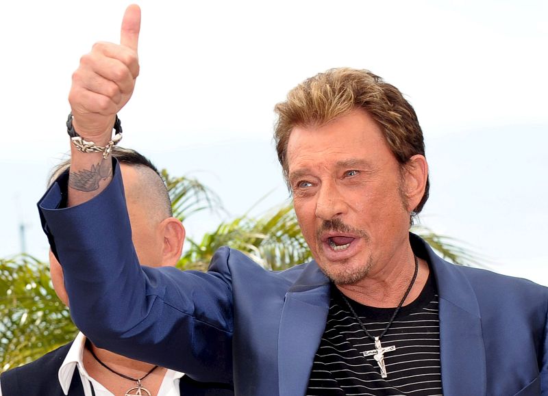 Johnny Hallyday continúa en coma tras una operación aunque está fuera de peligro