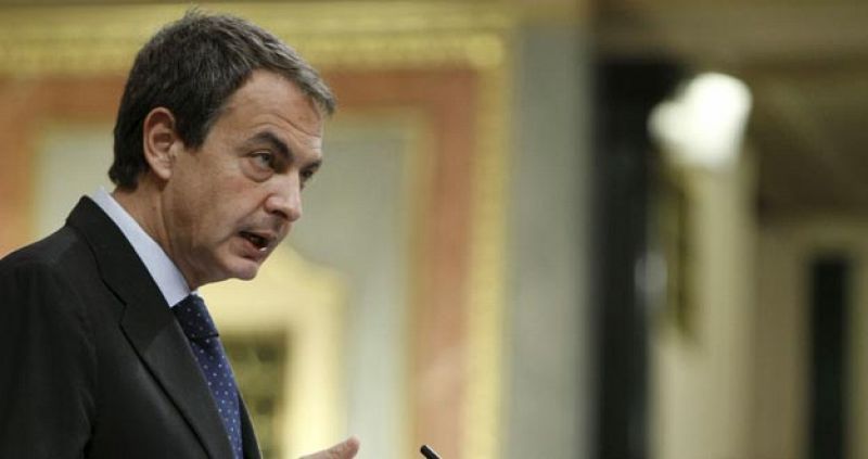 Zapatero se compromete a reducir el déficit público en el plazo fijado por la UE