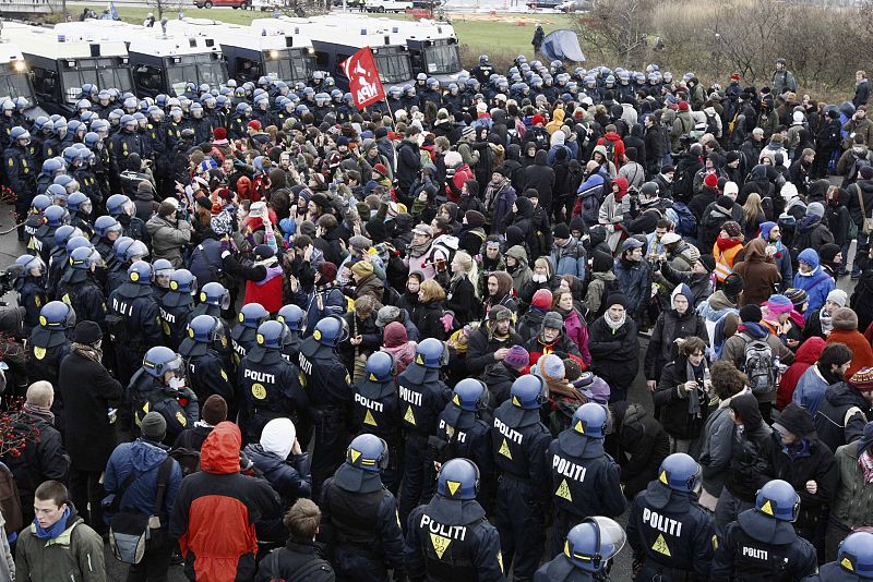 El caos organizativo y la actuación policial empañan la cumbre de Copenhague