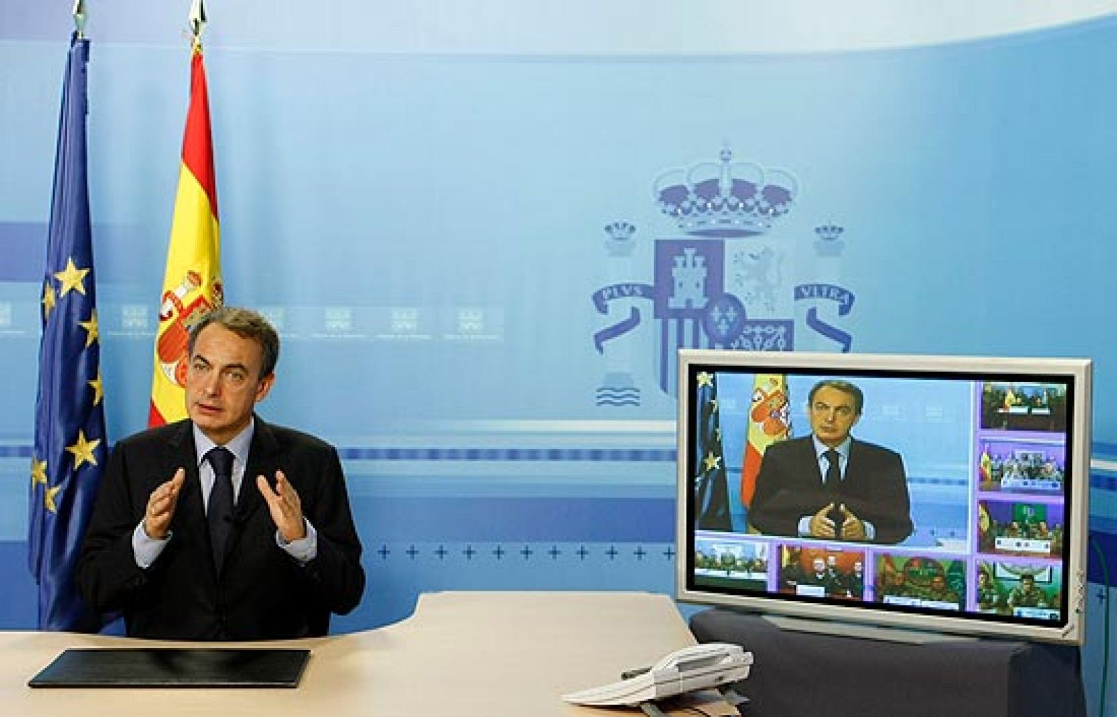 Zapatero a los militares españoles en el extranjero: "Estamos orgullosos de vosotros" | Ver