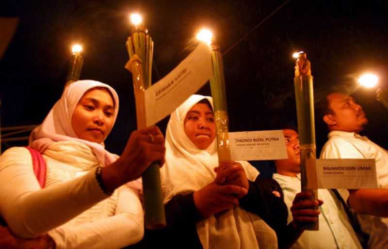 Tailandia e Indonesia recuerdan la tragedia causada por el tsunami en 2004