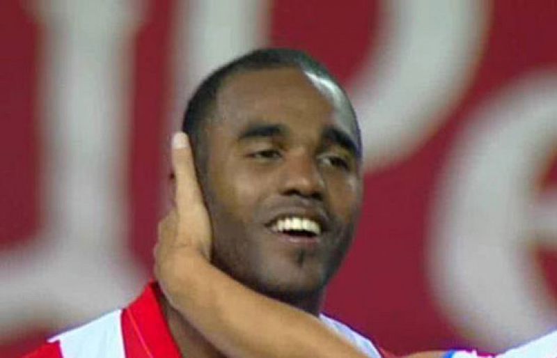 El Sporting de Lisboa ficha a Sinama Pongolle