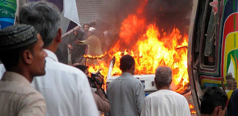 Ascienden a 33 los muertos por una explosión en una procesión chií en Karachi