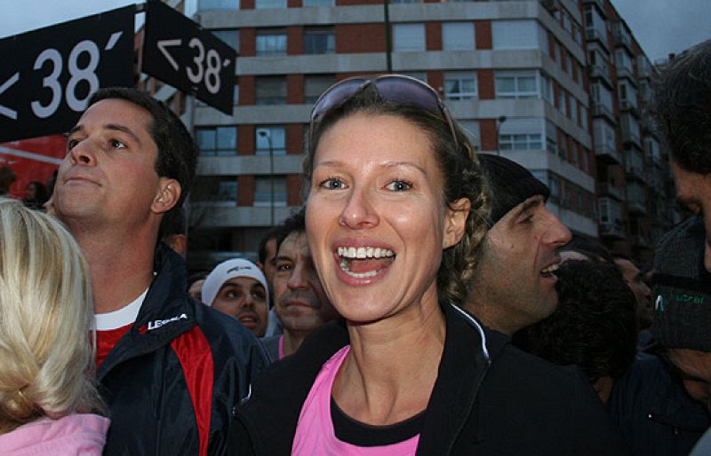 30.000 personas corren bajo un tremendo aguacero la San Silvestre Vallecana popular