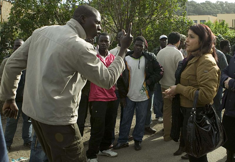 Se desata la tensión en el sur de Italia tras disparar y atropellar los residentes a siete inmigrantes