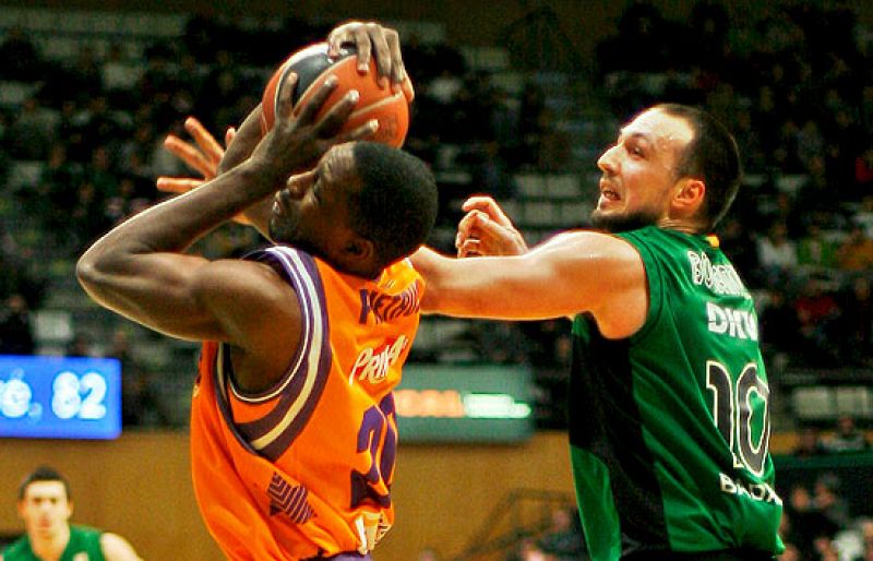 El Joventut gana crédito con un Tucker imparable