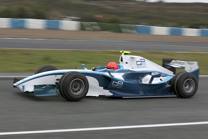 Schumacher empieza a rodar su Mercedes en Jerez