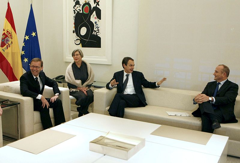 Tres de cada cuatro españoles considera que el Gobierno gestiona mal la crisis