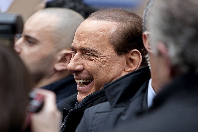 Berlusconi será el primer beneficiado de la medida para recortar el tiempo de los procesos judiciales