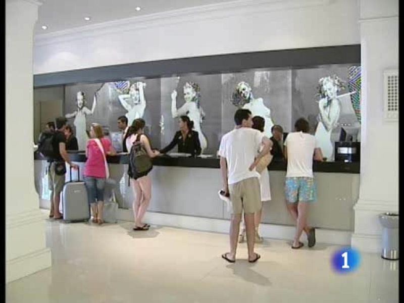 El turismo internacional bajó un 4% en 2009 y en España aportó menos al crecimiento económico