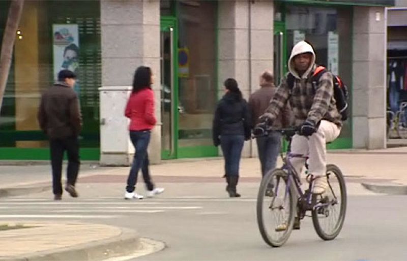 La Abogacía del Estado concluye que no se puede denegar el padrón a un inmigrante sin papeles