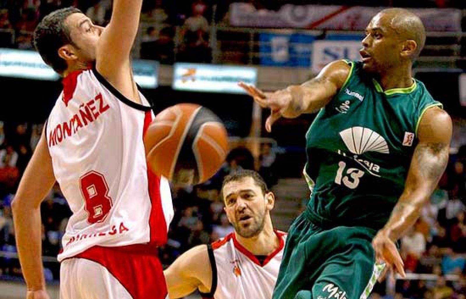 Unicaja 79 - 74 Suzuki Manresa - Baloncesto en RTVE | Ver