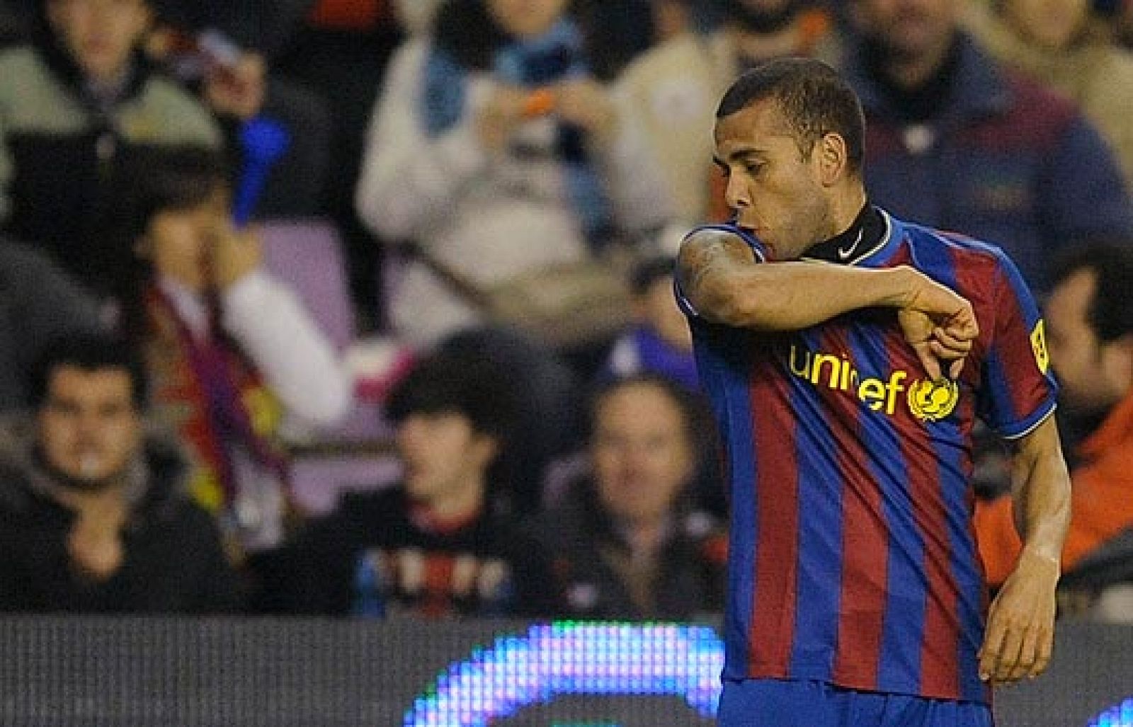 Alves domina, Ibra quiere levantar cabeza | Ver