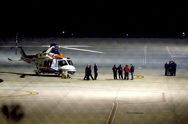 Recuperan cadáver del comandante del helicóptero caído frente a costa Almería el jueves