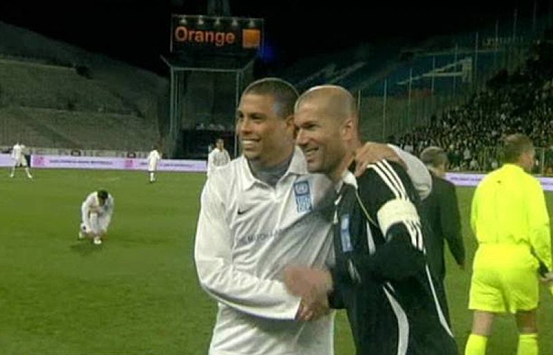 Zidane y Ronaldo, contra la pobreza desde 2003