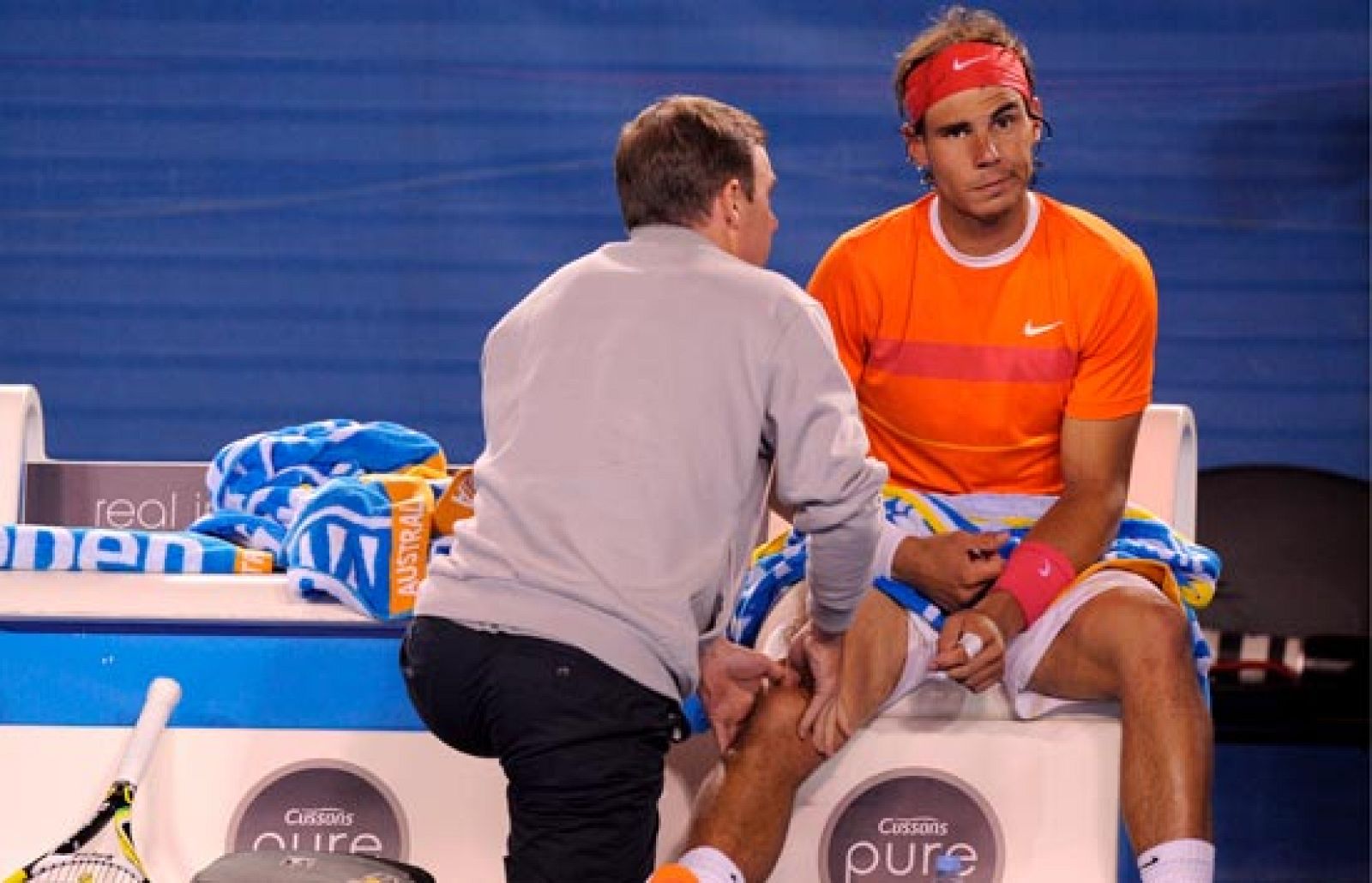 La rodilla de Nadal dice "basta" | Ver