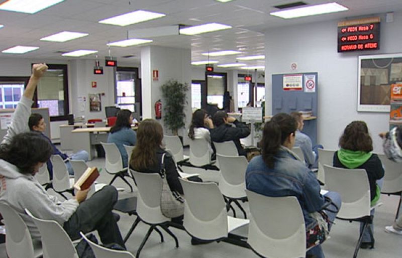 La tasa de paro entre los jóvenes se disparó al 28,4% en el segundo trimestre de 2009