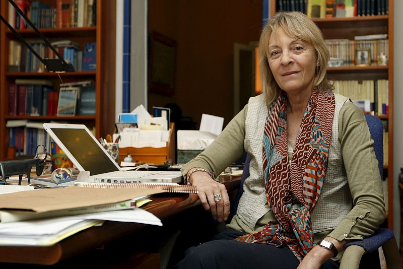 Soledad Puértolas se convierte en la séptima mujer en ocupar un sillón en la Real Academia