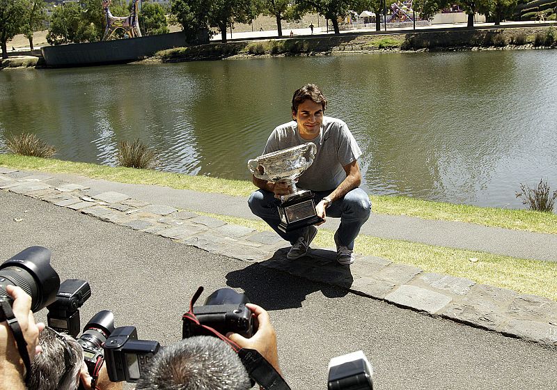 Federer, fiesta hasta el amanecer