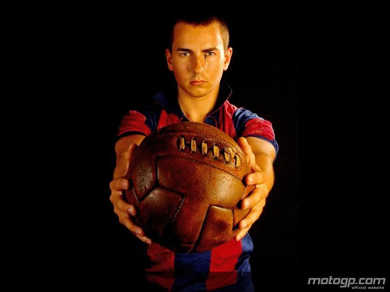 Jorge Lorenzo presta su imagen en "Una lágrima por África"