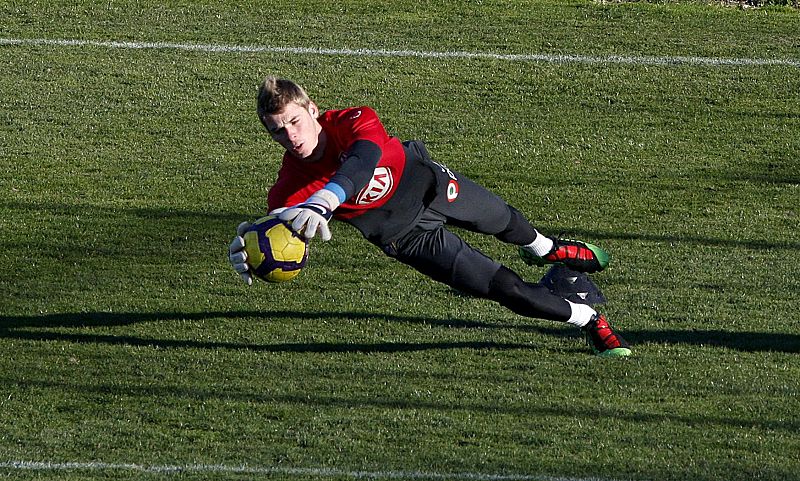 De Gea ya es profesional rojiblanco