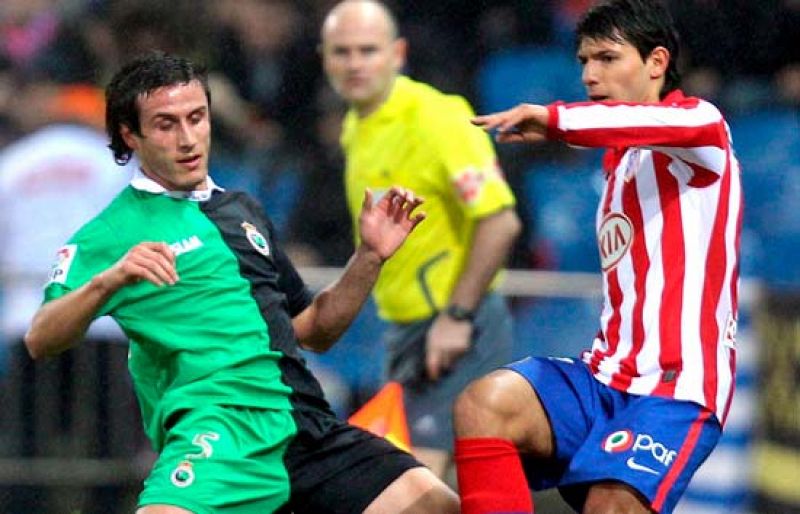 El 'Kun' vuelve a enamorar al Calderón