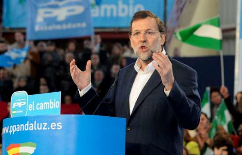 Rajoy pide a Zapatero que explique en el Parlamento "cómo va a sacar a España de la crisis"