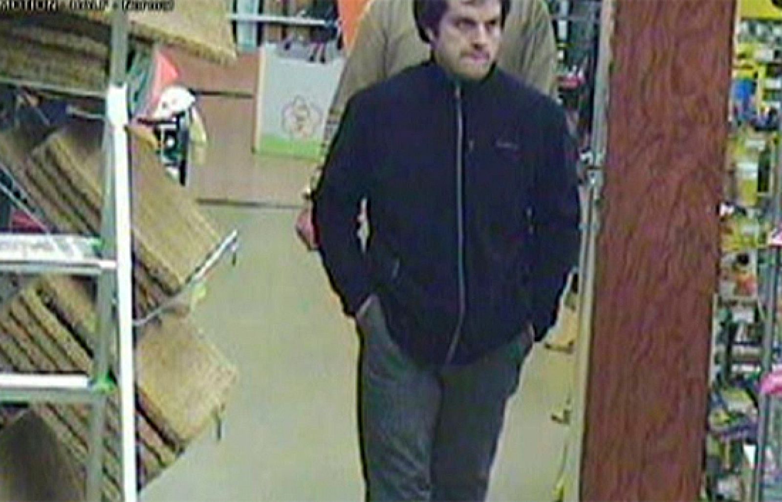 Una cámara de seguridad de una tienda en Portugal grabó al etarra huido Zengotitabengoa | Ver