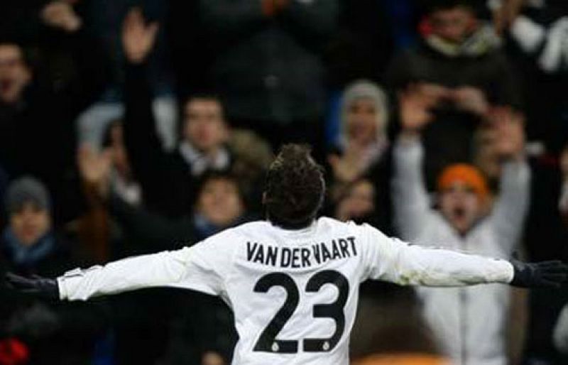 Van der Vaart: "Tengo confianza en que el Atleti pueda con el Barça"