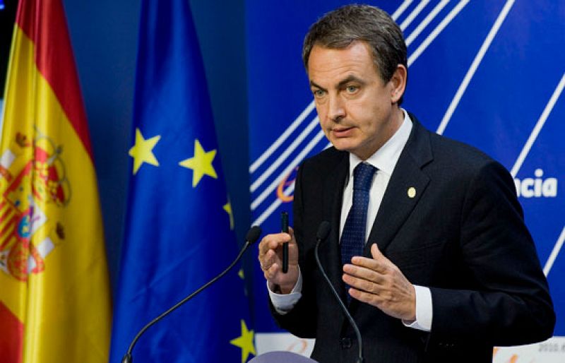 Zapatero justifica con ironía su ausencia en la 'minicumbre' definitiva sobre Grecia
