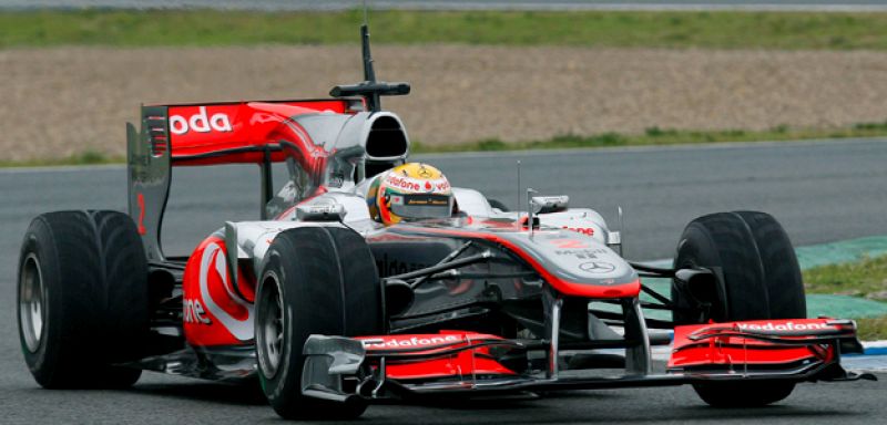 Hamilton marca la diferencia en Jerez