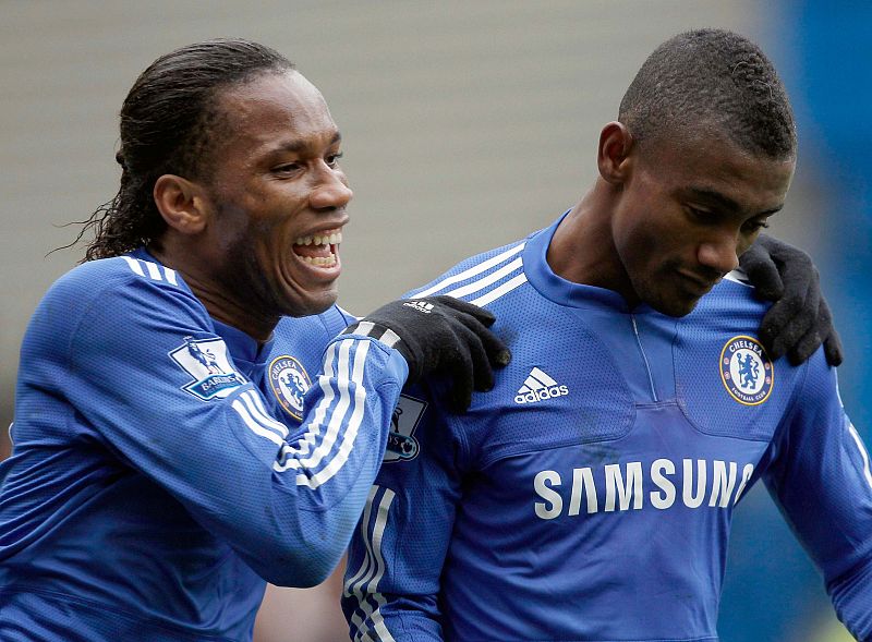 Drogba lleva al Chelsea a cuartos de Copa