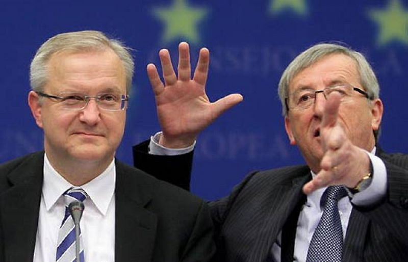 Europa da un mes a Grecia para que mejore sus cuentas o le impondrá medidas adicionales