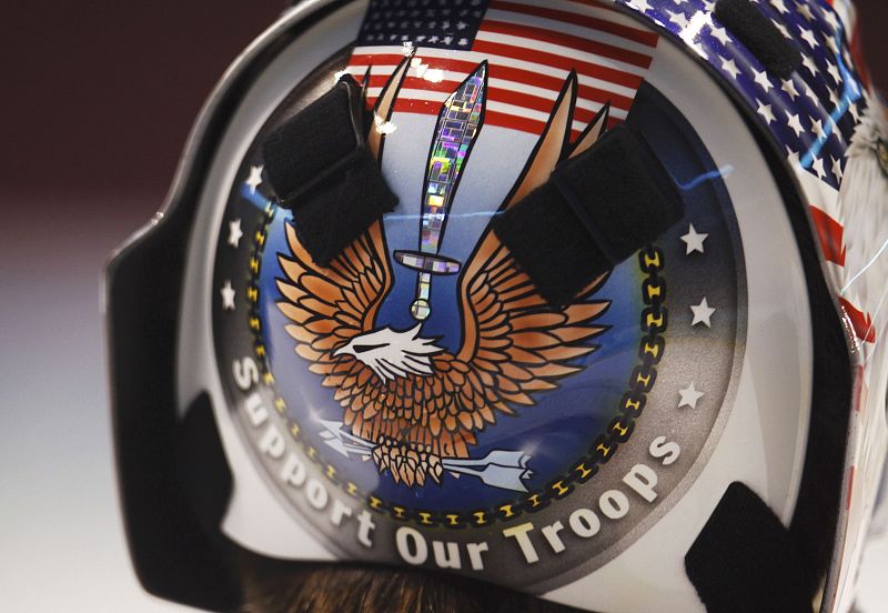 El COI obliga a varios jugadores estadounidenses a retirar varias consignas de sus equipaciones