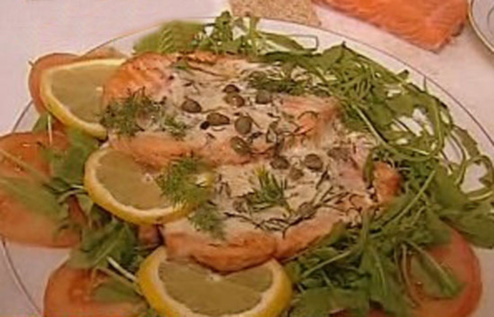 España Directo - Salmón en salsa de eneldo, por Martti - RTVE Cocina | Ver