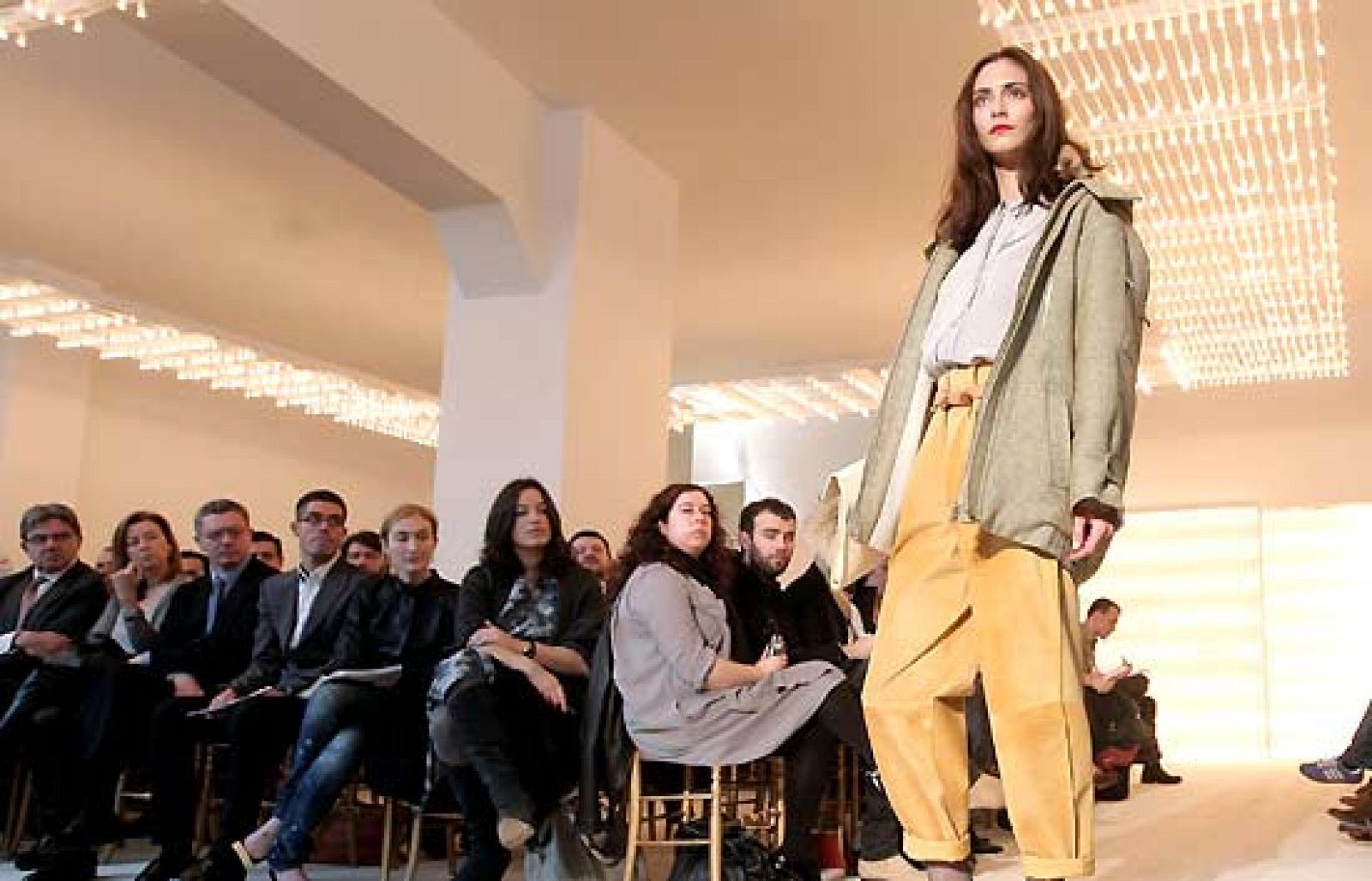 Carmen March en el 'Off' de Cibeles Madrid Fashion Week | Ver