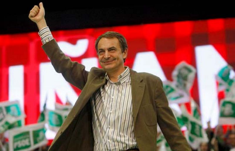Zapatero reta a Rajoy a "presentar sus propuestas" para afrontar la crisis