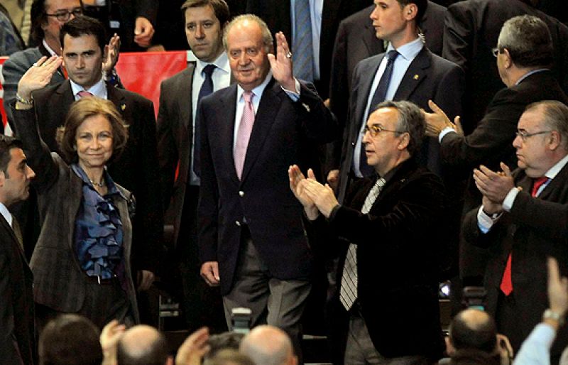 Reciben con pitos al Rey al llegar al palco de Bilbao BIzkaia Arena