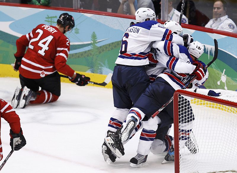 La selección de Estados Unidos de Hockey le arruina el "super-sunday" a Canadá
