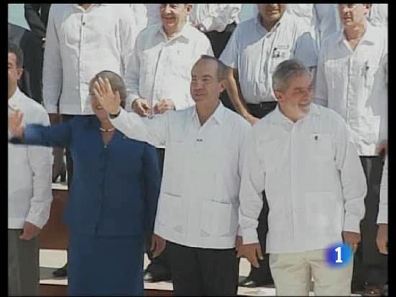 Chávez y Uribe protagonizan un fuerte altercado en la cumbre del Grupo de Rio