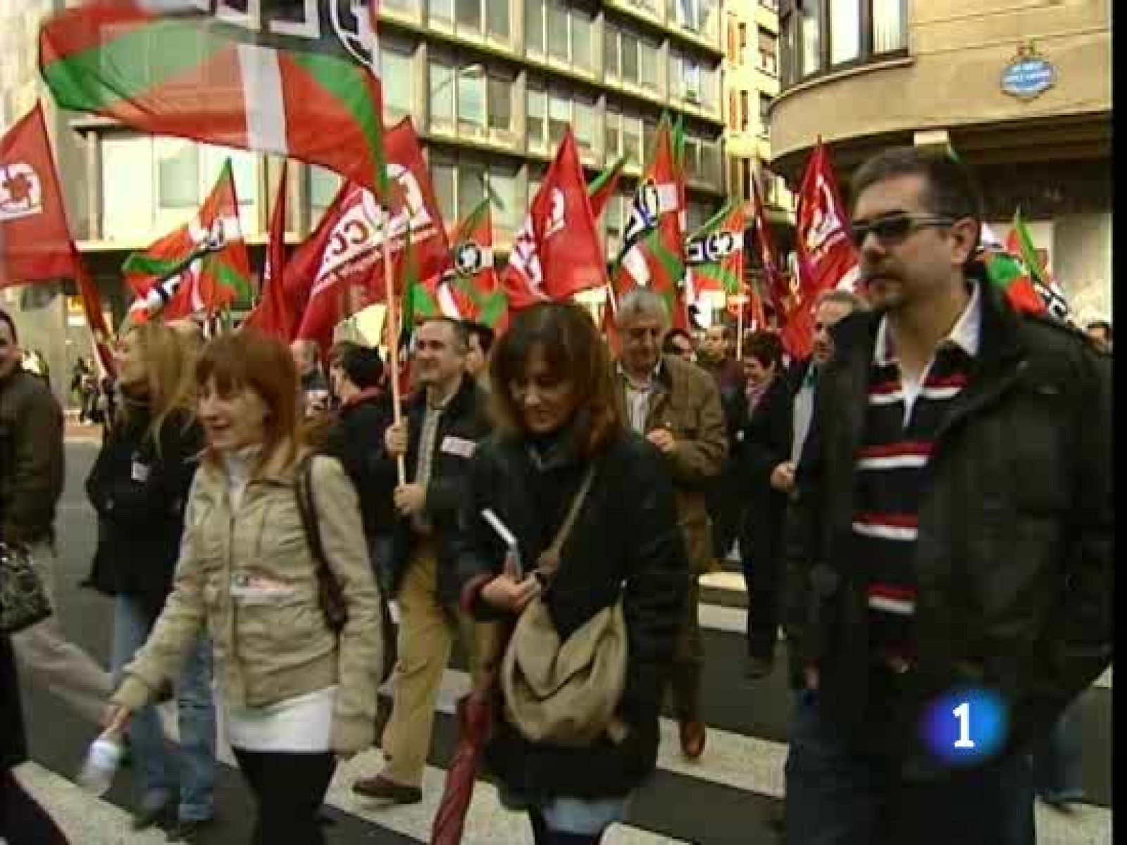 El Gobierno se enfrenta a las primeras manifestaciones convocadas por Comisiones Obreras y UGT | Ver
