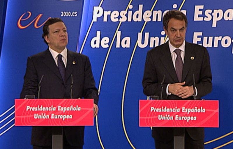 Zapatero: "Éste es un Gobierno que escucha, y no del decretazo"