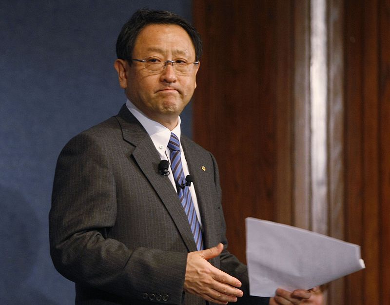 El presidente de Toyota lamenta "profundamente" los accidentes causados